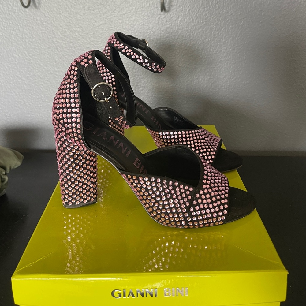 Gianni Bini Pink Heels with Ankle Strap and Peep Toe